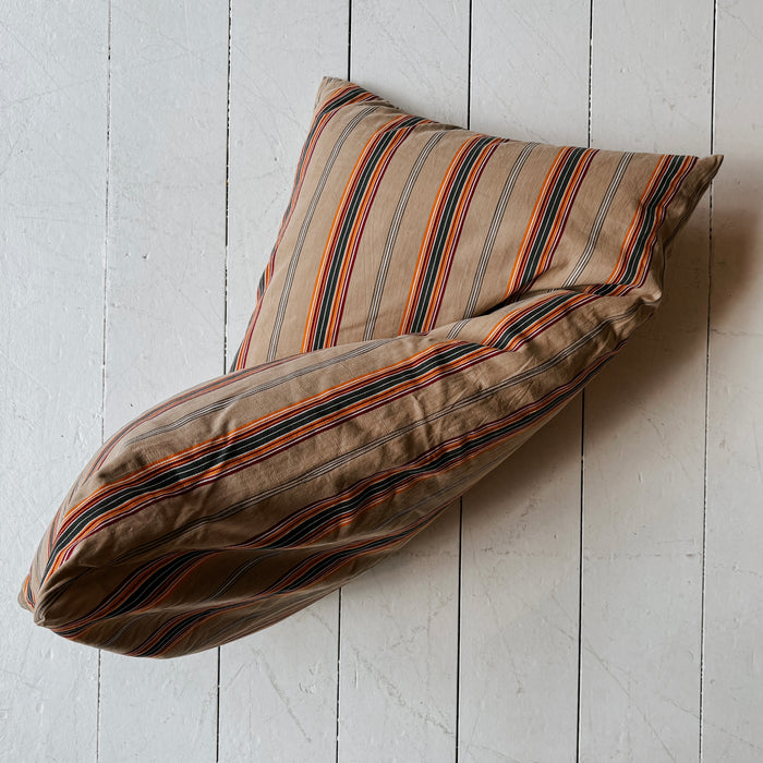Sloppy Swedish Cushion 14