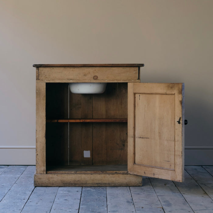 19TH CENTURY PINE WASHSTAND