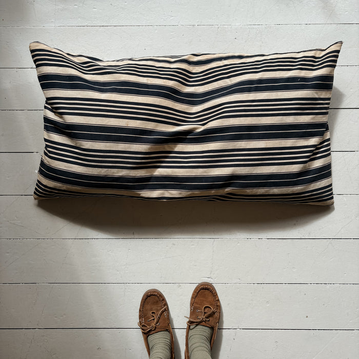 Sloppy Swedish Cushion 07