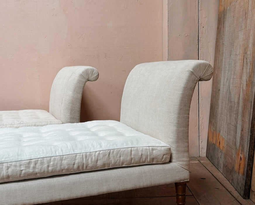 English Day Bed