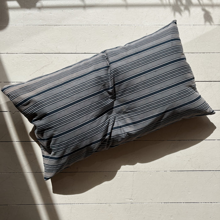 Sloppy Swedish Cushion 08