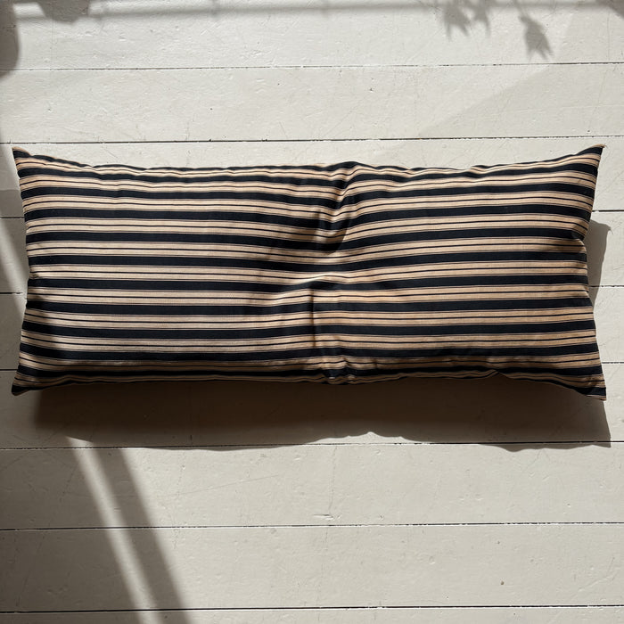Sloppy Swedish Cushion 06