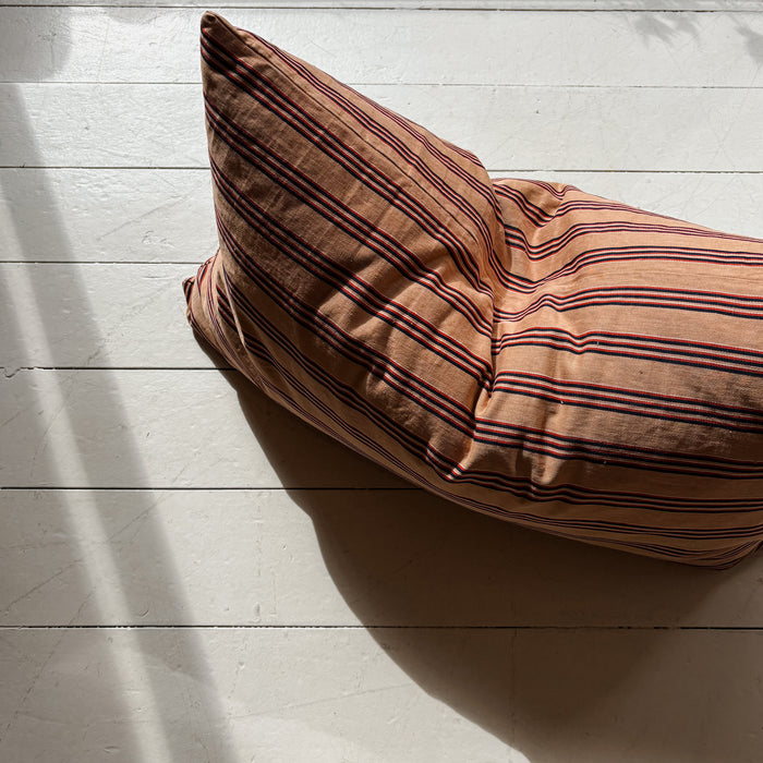 Sloppy Swedish Cushion 04