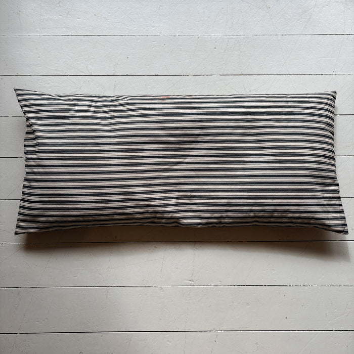 Sloppy Swedish Cushion 02