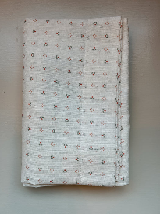 ‘Minni’ Linen Tablecloth - White with Red