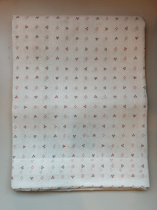 ‘Minni’ Linen Tablecloth - White with Red