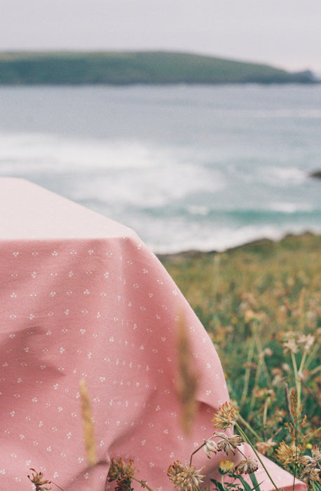 ‘Minni’ Cotton Tablecloth - Faded Red