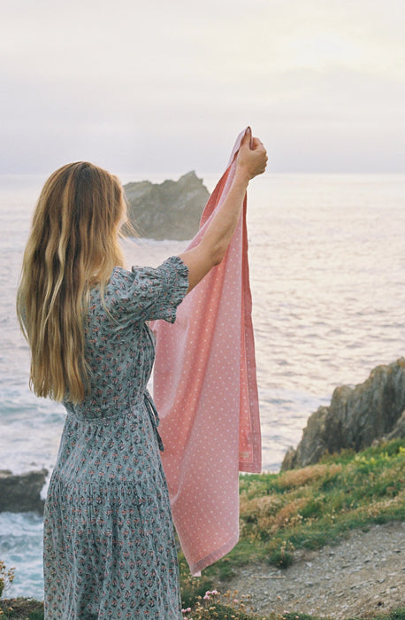 ‘Minni’ Cotton Tablecloth - Faded Red