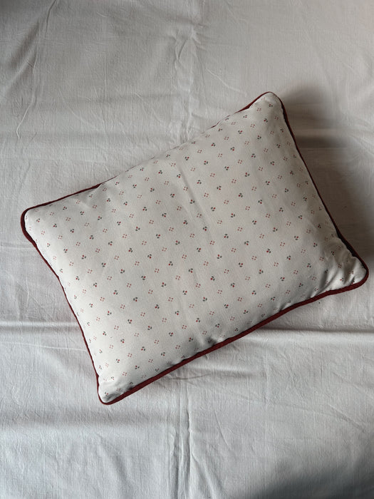 ‘Minni’ Cushion