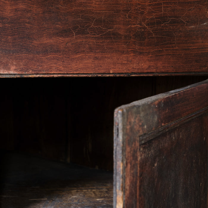 ANTIQUE GEORGIAN CORNER CUPBOARD