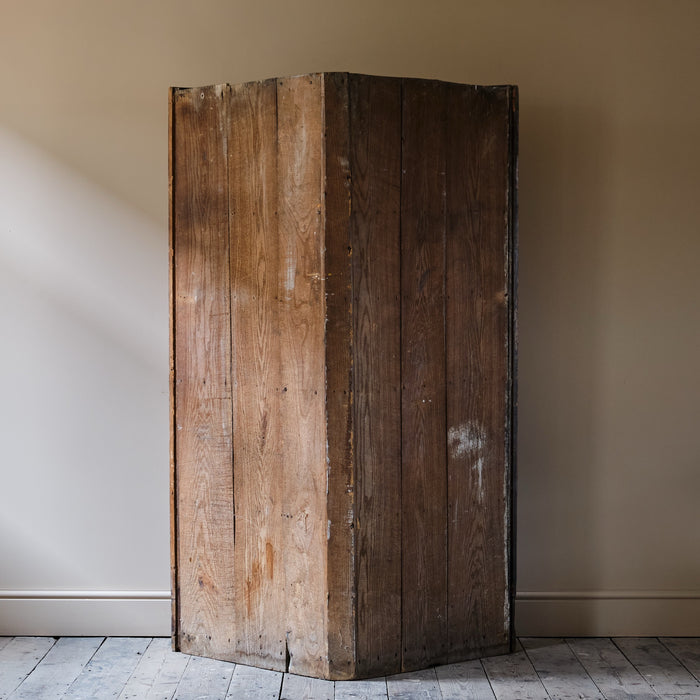 ANTIQUE GEORGIAN CORNER CUPBOARD