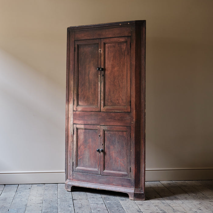 ANTIQUE GEORGIAN CORNER CUPBOARD
