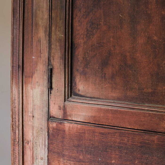 ANTIQUE GEORGIAN CORNER CUPBOARD
