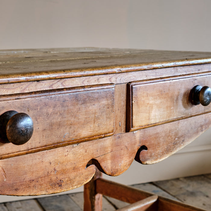 19TH CENTURY PINE DAIRY TABLE