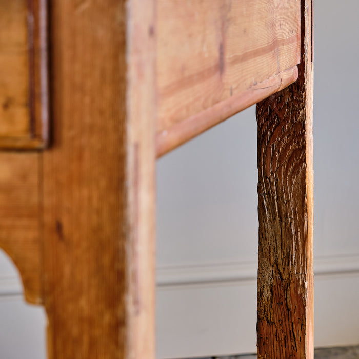 19TH CENTURY PINE DAIRY TABLE