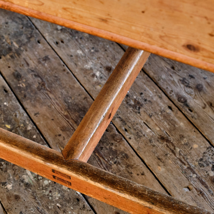 19TH CENTURY PINE DAIRY TABLE